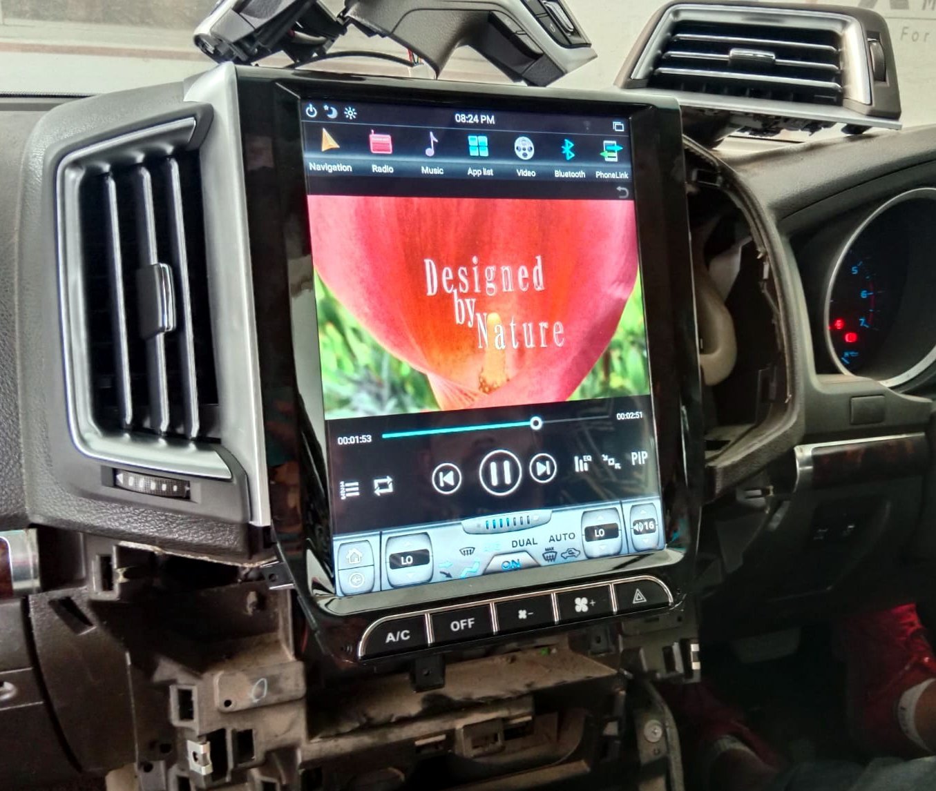 Toyota Land Cruiser 2006 - 2014 (10 inch) Tesla Android System